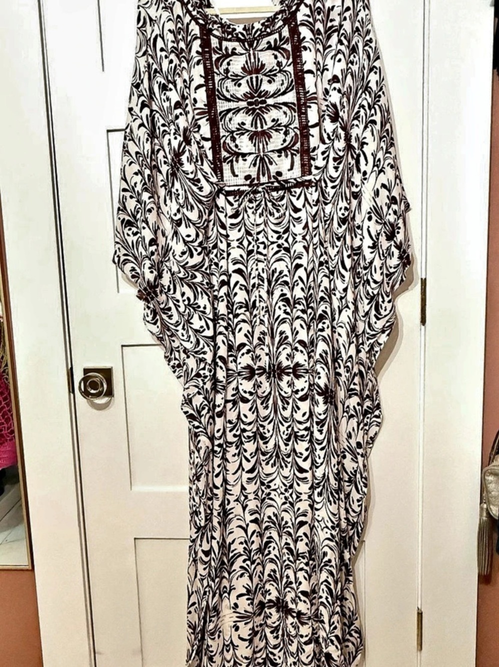 Tory Burch Maxi Dress Caftan in White & Burgundy Size 8 Like New